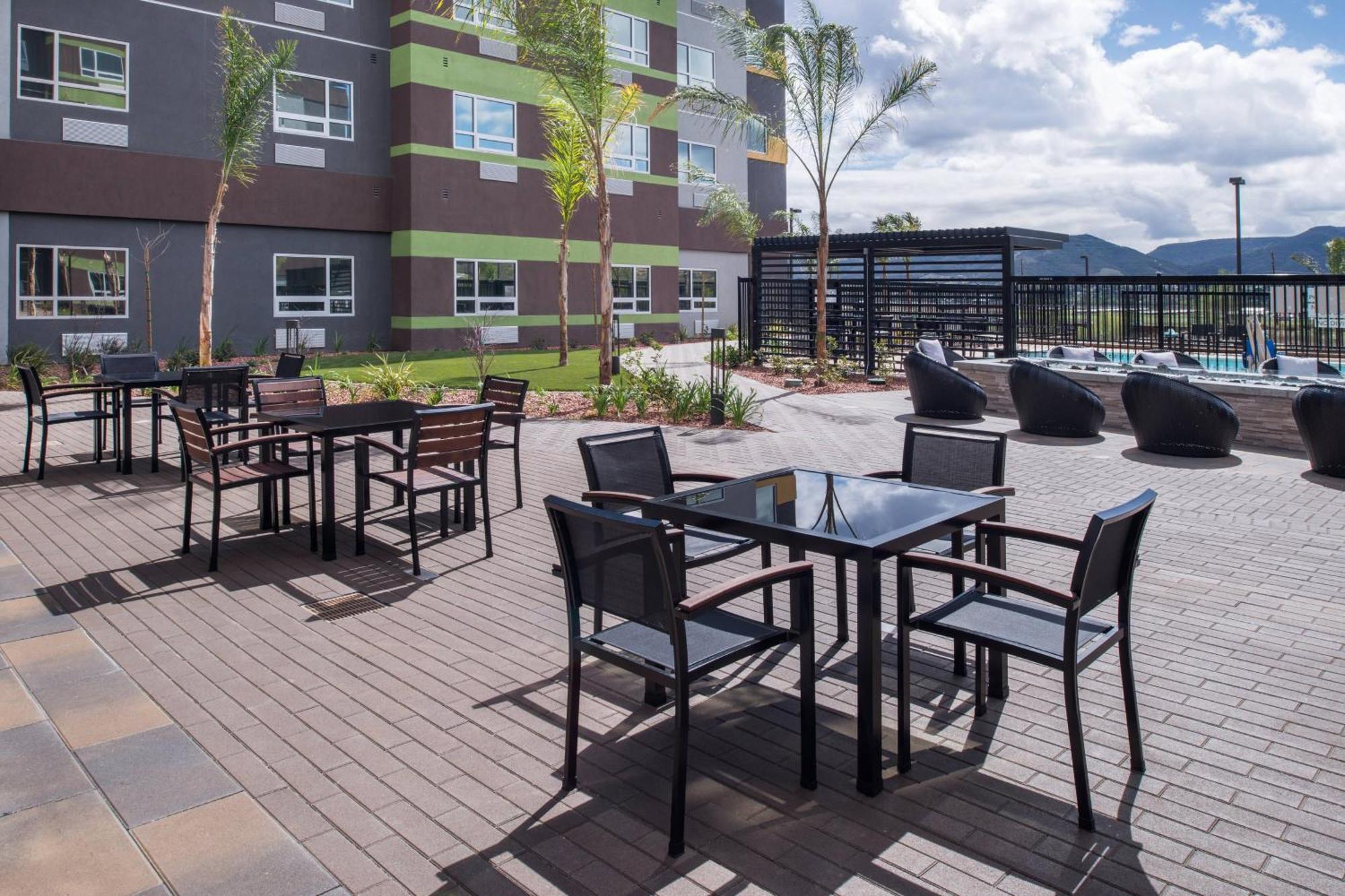 Courtyard By Marriott Temecula Murrieta Exterior photo