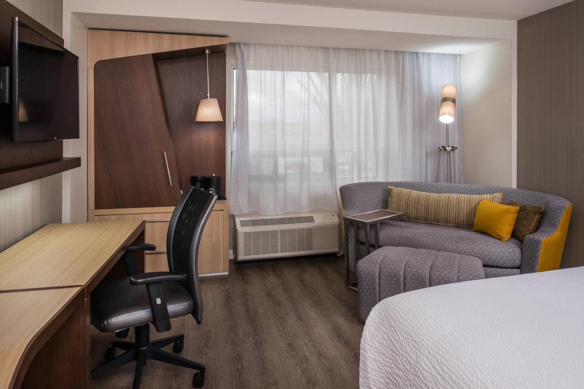 Courtyard By Marriott Temecula Murrieta Exterior photo