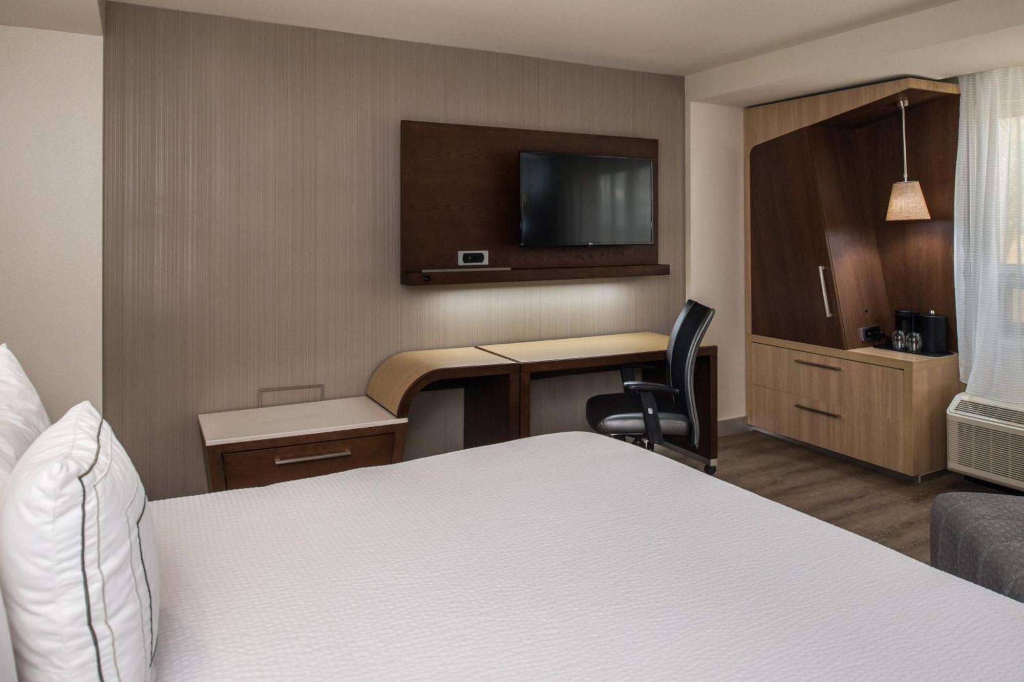 Courtyard By Marriott Temecula Murrieta Exterior photo
